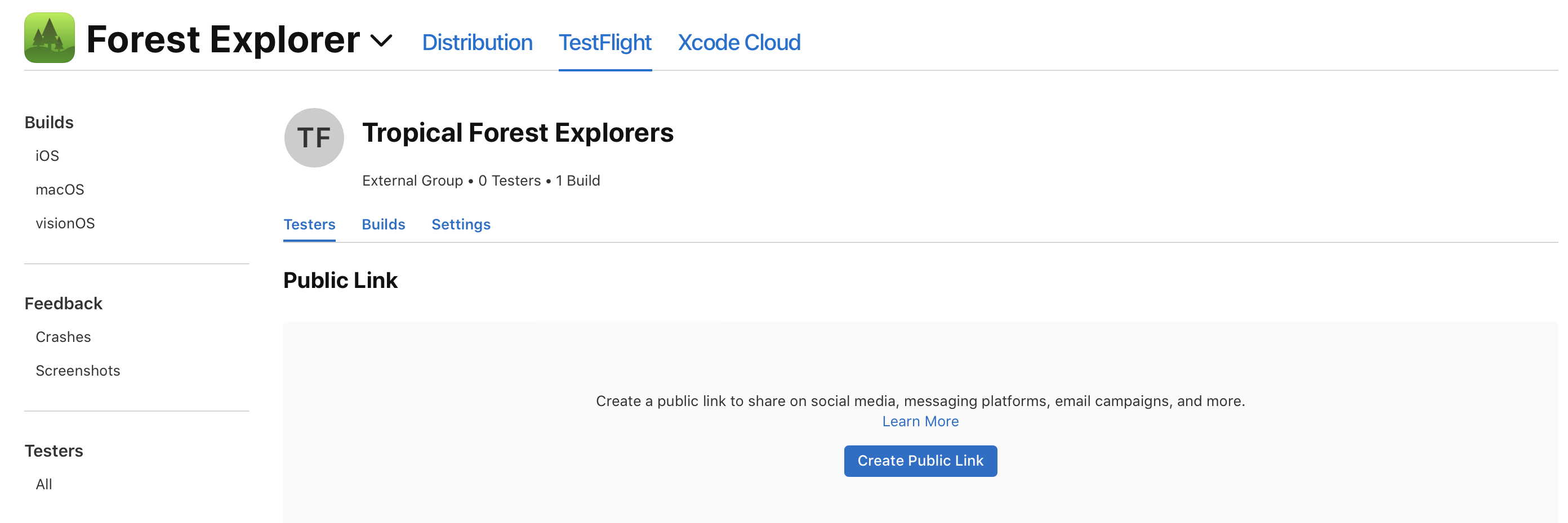 截屏为 App Store Connect 中的“TestFlight”标签页,显示“公开链接”对话框,其中包含“创建公共链接”按钮。